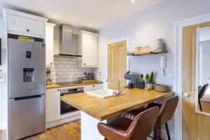 Stylish Flat on Beautiful Clifton Street Parking