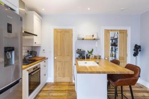 Stylish Flat on Beautiful Clifton Street Parking