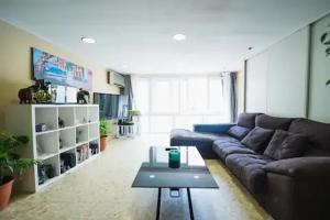 Charming 2 Bedroom Apartment in the Heart of Seville