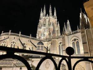 Contemplando la Catedral by Exclusive Burgos Apartments