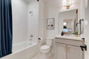 Luxury Home with Stunning Rooftop Views!