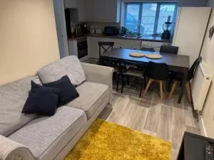 Bath rd villa - Warmley