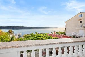 Apartments Jurica - Sea View & Boat Mooring