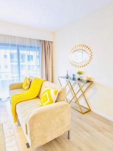 2Bedroom Riverside Square Luxury Apartment