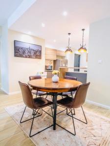 2Bedroom Riverside Square Luxury Apartment