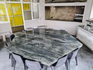 Casa 30 metros da praia com wifi e garagem 6 carros