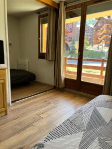 Appartement 4 a 6 Risoul pieds des pistes
