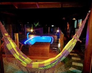 Praia do Rosa SC chalés piscina compartilhada