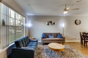 3 Mi to FSU: Townhome w Patio in Tallahassee!