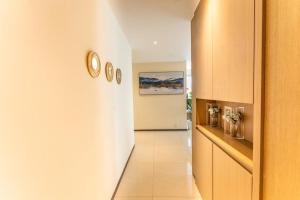 2Bedroom GTC Luxury Apartment top floor views B12802