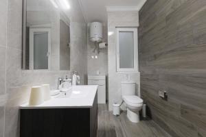 Luxurious & Spacious 2BD Penthouse with Large Terrace & Jacuzzi at The Podium - Yacht Marina Area, Close to Valletta