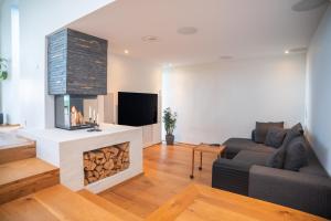 Ocean view in first row. Architectural pearl