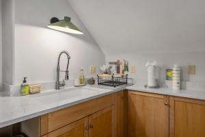 West End Gem Live Like a Local in Portsmouth