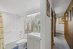 Island View waterfront condo