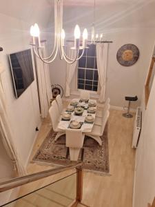 4 Bedroom Townhouse with 3 bathrooms on 3 levels