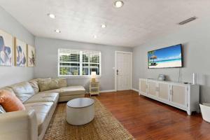 10 min Lido Key Beach ~Coastal Cabana Hideout