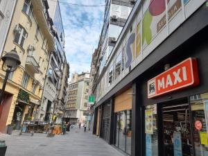 BUDGET Guest Room in Central Pedestrian Zone