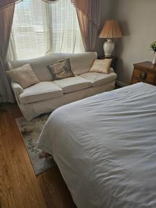 1st FL, 2BR Apartment Oceanside NY