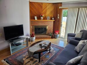 1st FL, 2BR Apartment Oceanside NY