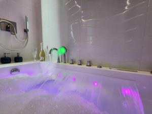 JACUZZI & SAUNA Apartament Warszawa Bemowo