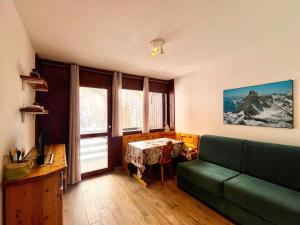 Schuss 1 Cervinia apartment with balcony- without WiFi - CIR 0197