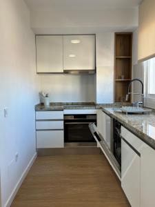 Amazing Beachfront Views - 3 Bedrooms Apartment