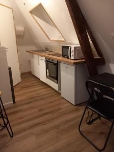 Appartements Hebergement Cozy a Deville-les-Rouen - 13 min Rouen : photos des chambres