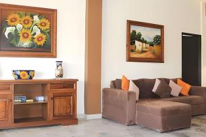 Casa de los Abuelos con Jardín y vista al Canal