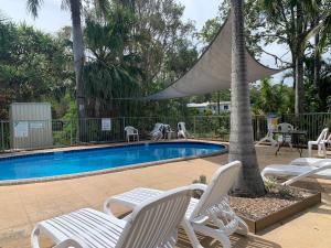 Lakefront Turtle Retreat - Hervey Bay - Free Parking - Self Check In