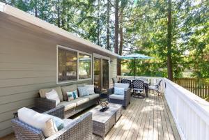 Multi functional Family Home in Redmond and only four mins to MSFT