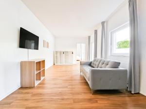 Tolstov Apartments - 2 Room Apartments - Terrace - 25 Min to Messe DUS