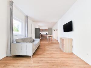 Tolstov Apartments - 2 Room Apartments - Terrace - 25 Min to Messe DUS