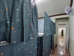 Giường Trong Phòng Ngủ Tập Thể Cho Cả Nam Và Nữ 6 Giường (Bed in 6-Bed Mixed Dormitory Room)
