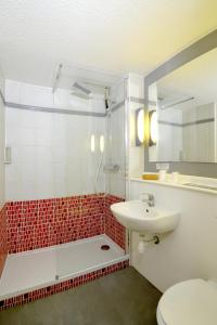 Hotels Kyriad Rouen Sud - Oissel : Hébergement Standard - 1 Lit Double