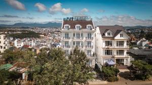 Dalat Roof Hotel