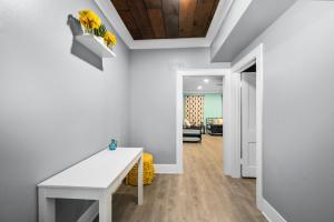 Cozy Retreat in Midtown with Convenient Parking