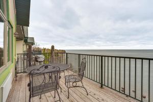 Pool & Lake Access: Northern Lakes Retreat!