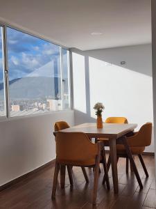 Apartamento Nuevo, Tulipán Amarillo