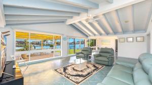 Island Oasis Waterfront