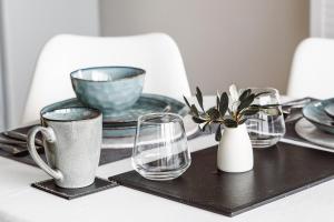 Shutters by the Sea -Sea View-Waterfront