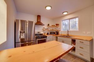 Kenai River Retreat ~ 4 Mi to Morgans Landing!