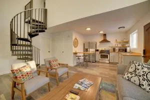 Walk to Kenai River Forested Fishermans Cabin! - Sterling