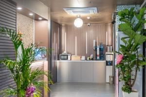 Hwajeong Jun Hotel - Ubytování bez kategorie ve městě Kojang