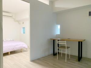 Shinjuku Kabuki Youth Hostel#New Sunshine Room#50 second walk from Higashi Shinjuku subway#Automatic locking door at entrance#新宿2