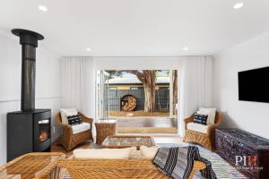 Luxe Stay with Fireplace Cowes