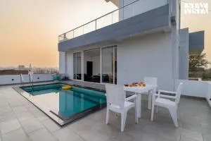 StayVista at NeerVana with BBQ, Bonfire, Alfresco dining - Panki