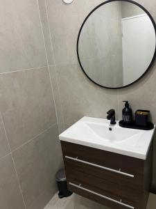 Appartement rénové situé aux portes de Paris