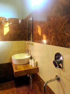 Nikunj Safari Guest House Sauraha- A placeyou can book jungle wildlife Safari