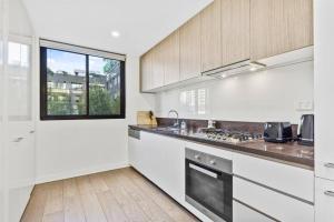 Charm 3Bedroom Apt in Waterloo