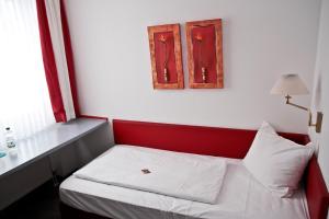 Single Room room in Hotel Postbauer-Heng